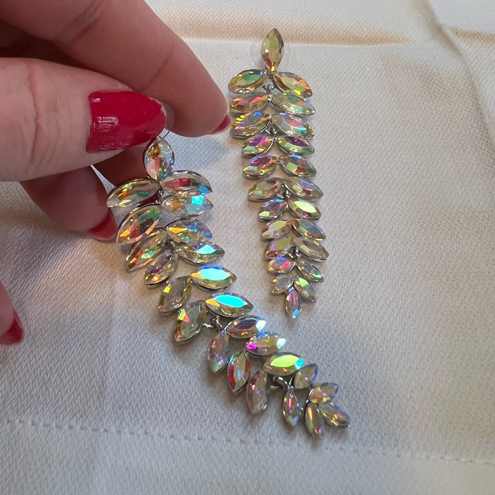 Silver and Iridescent Aurora Borealis Rhinestones Leaf Earrings NWOT - Picture 6 of 6